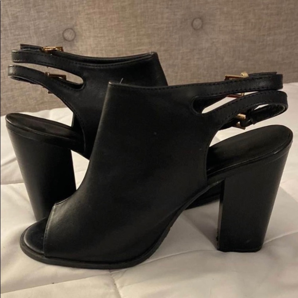 Open toe sling back heels. Size 9.